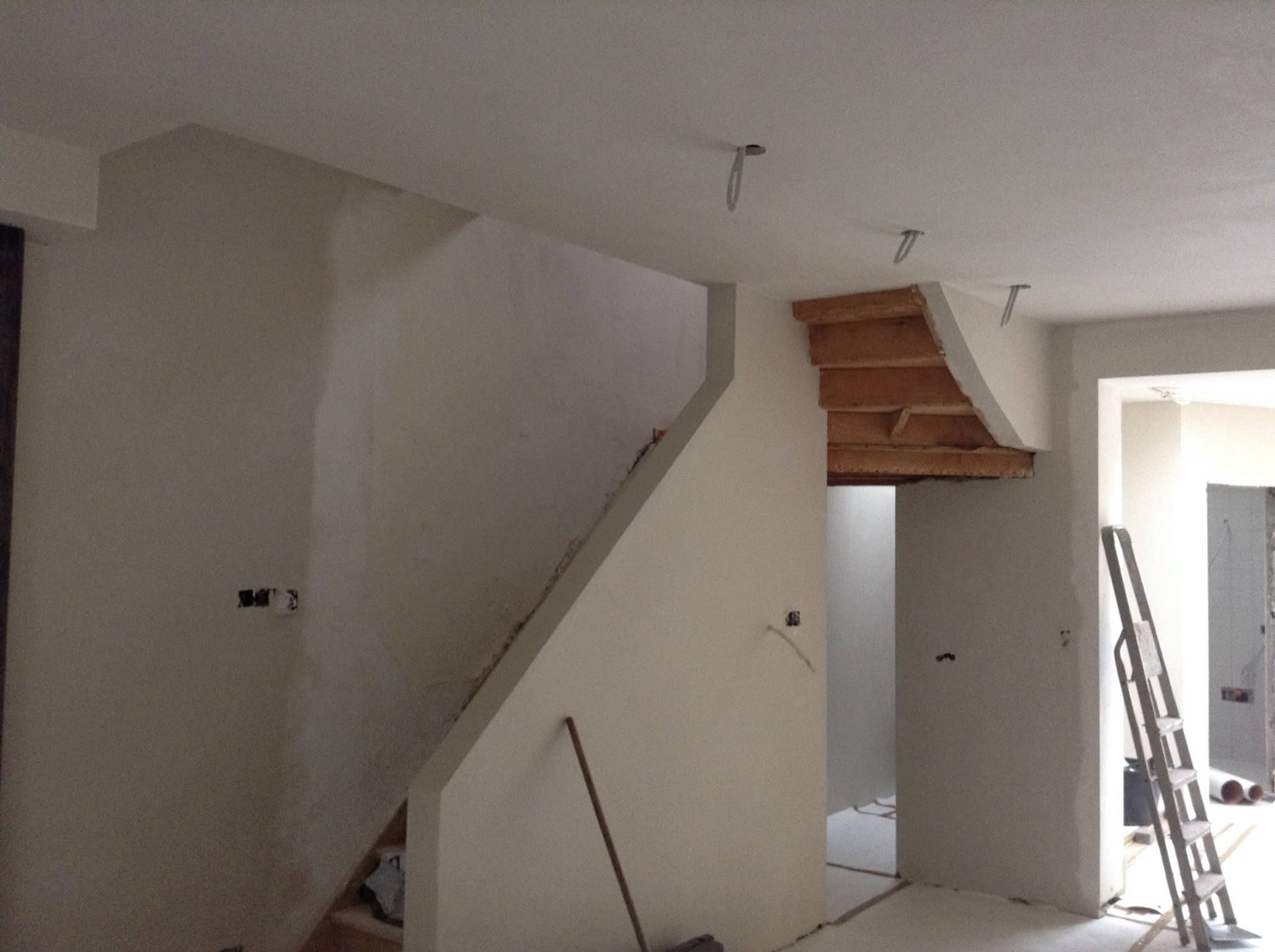 Interieur in renovatie met nieuwe trap